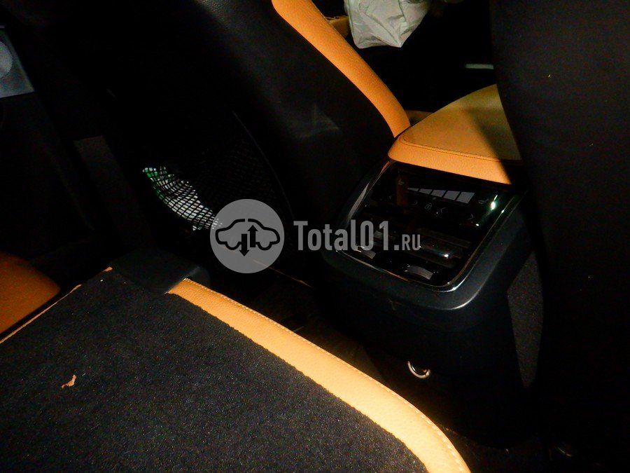 Фото Volvo XC90 60