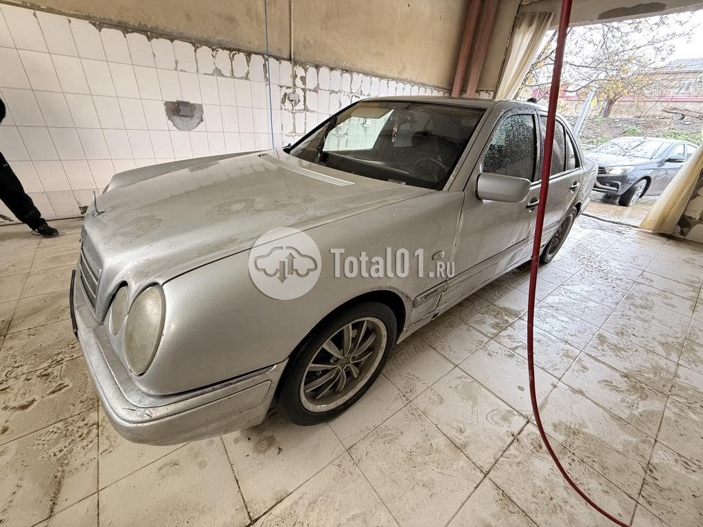 Фото Mercedes-Benz E-класс 10