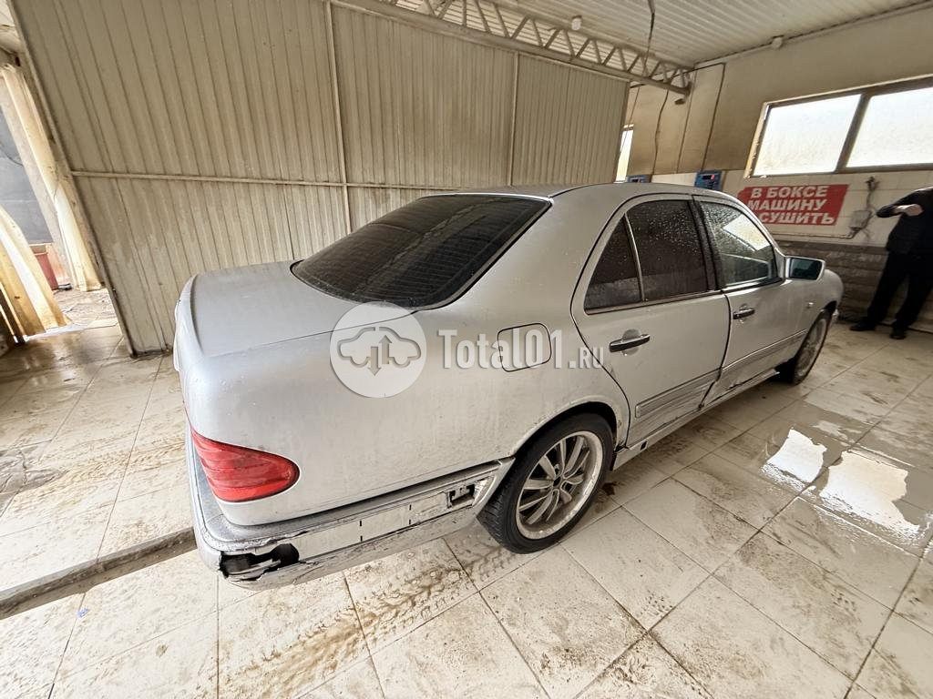 Фото Mercedes-Benz E-класс 18