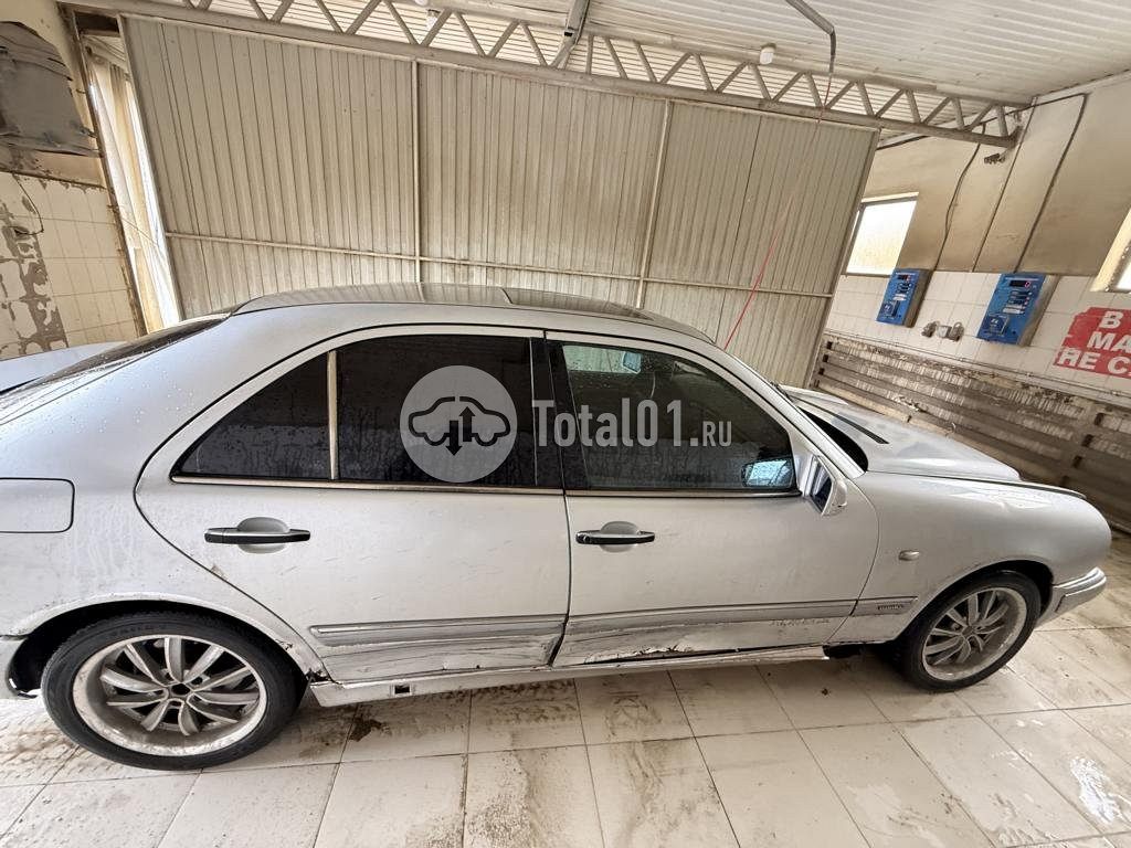 Фото Mercedes-Benz E-класс 20