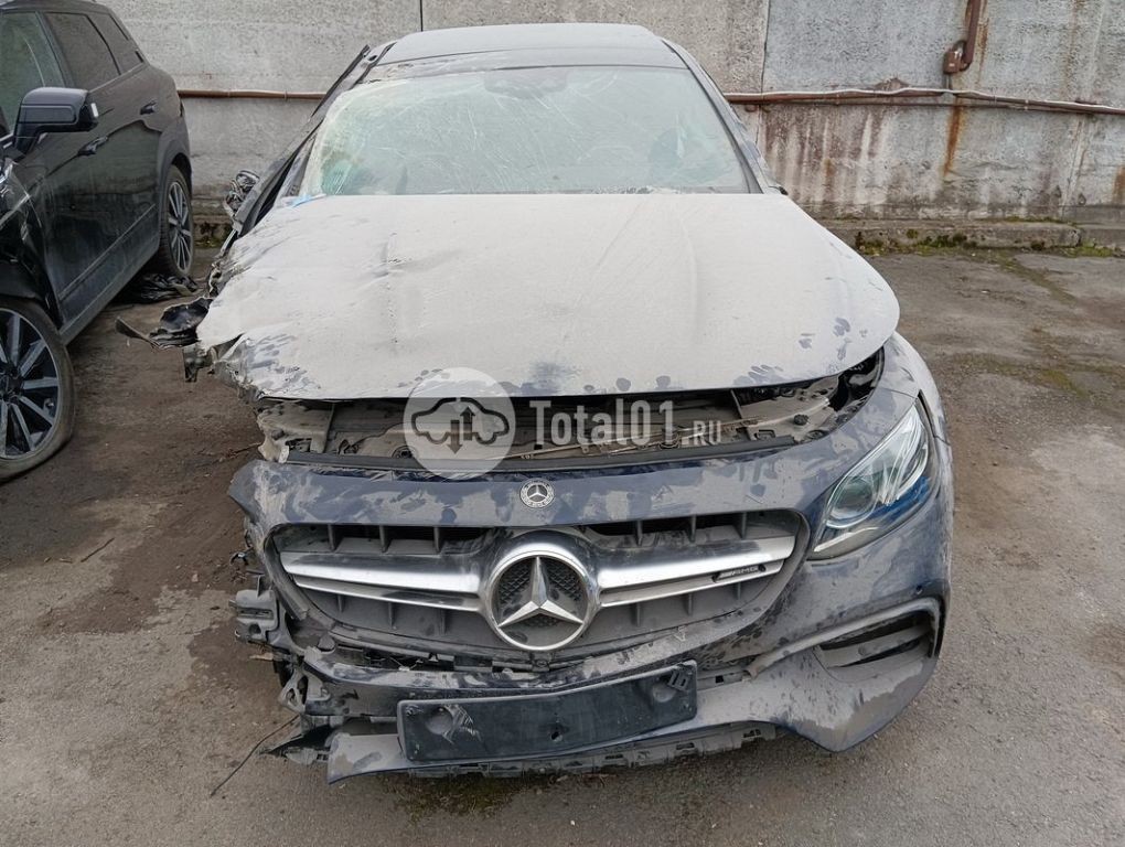 Фото Mercedes-Benz E-класс AMG 4