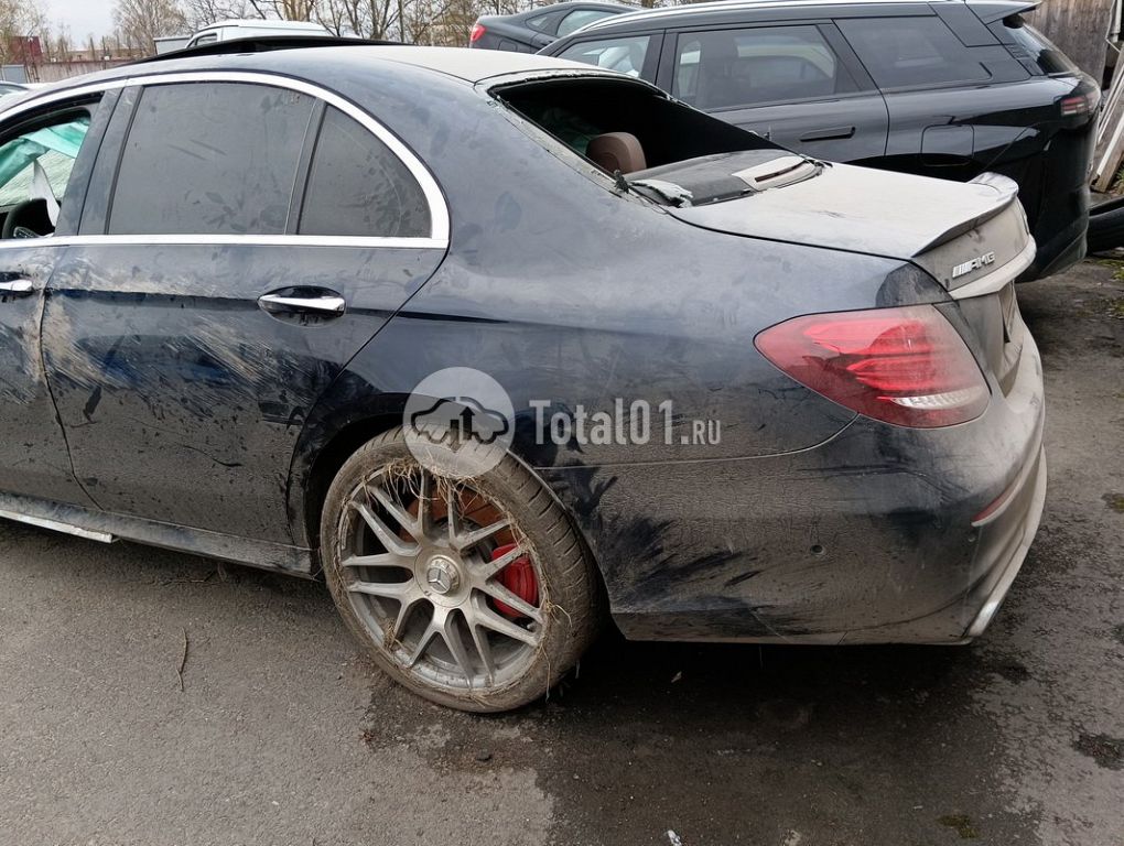Фото Mercedes-Benz E-класс AMG 50