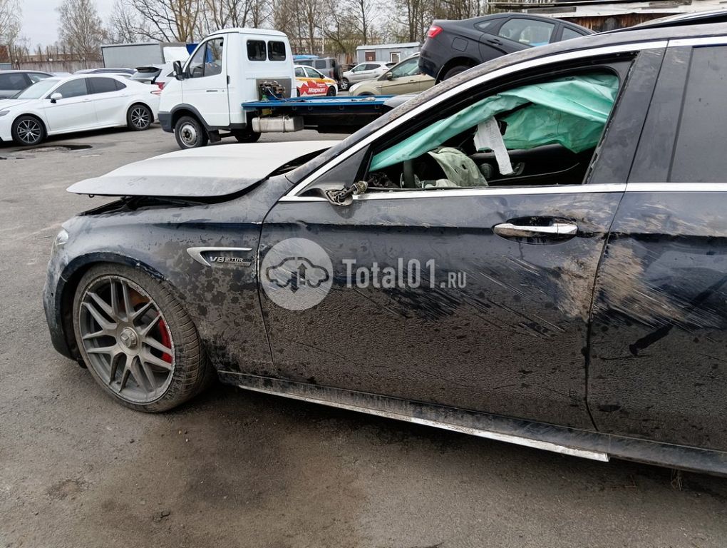 Фото Mercedes-Benz E-класс AMG 60