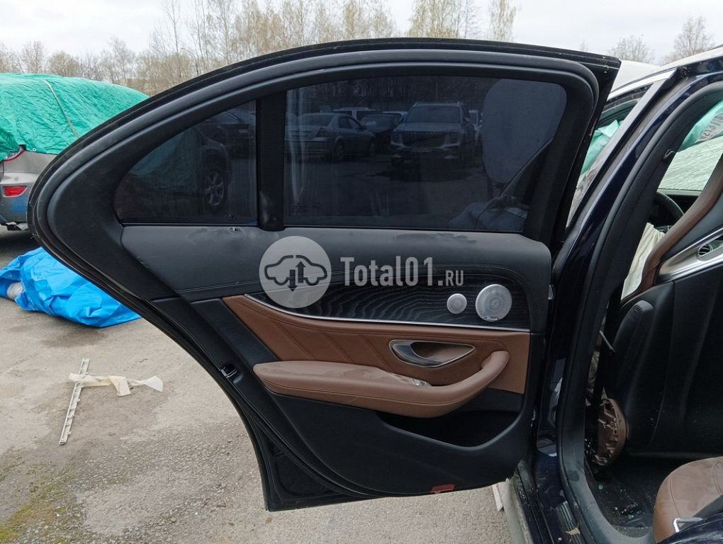 Фото Mercedes-Benz E-класс AMG 112