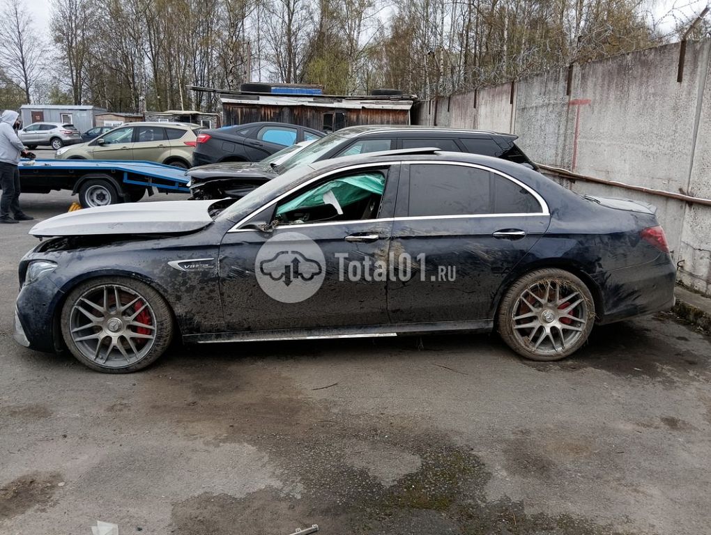 Фото Mercedes-Benz E-класс AMG 114
