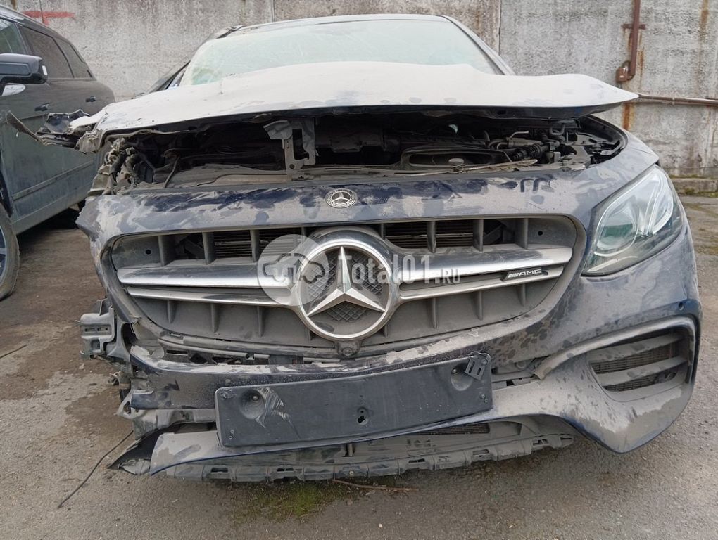 Фото Mercedes-Benz E-класс AMG 156