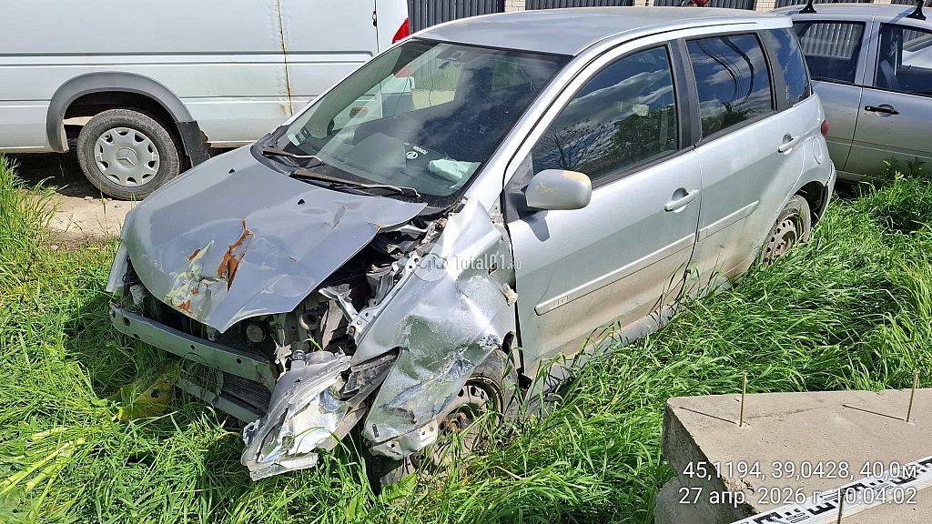 Фото Toyota Ist 2