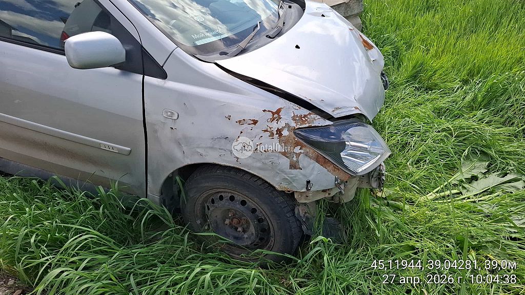 Фото Toyota Ist 14