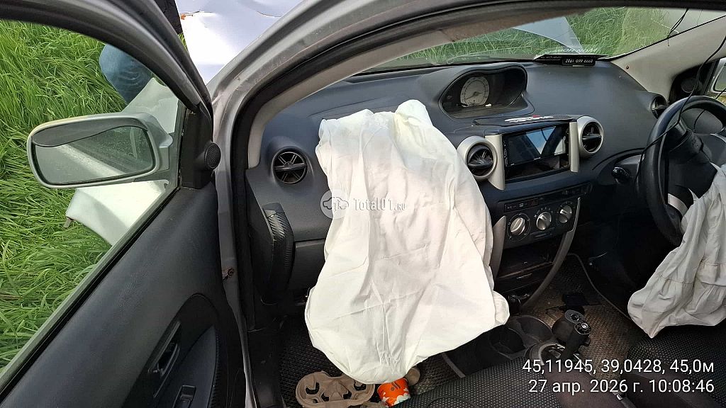 Фото Toyota Ist 48