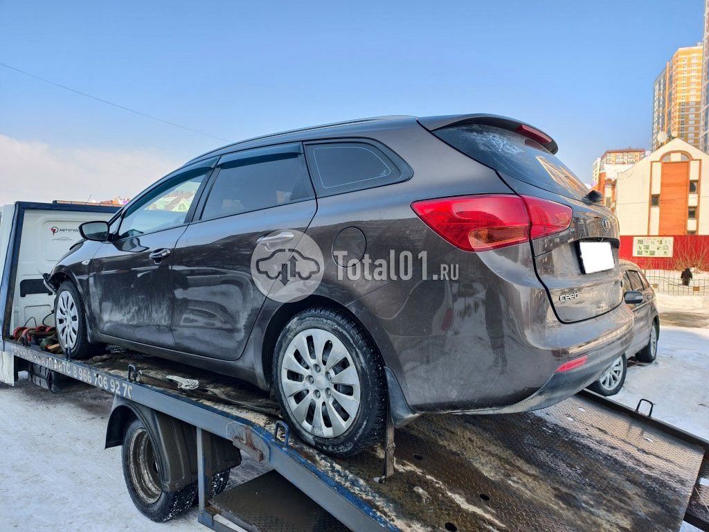 Фото KIA cee\'d 4