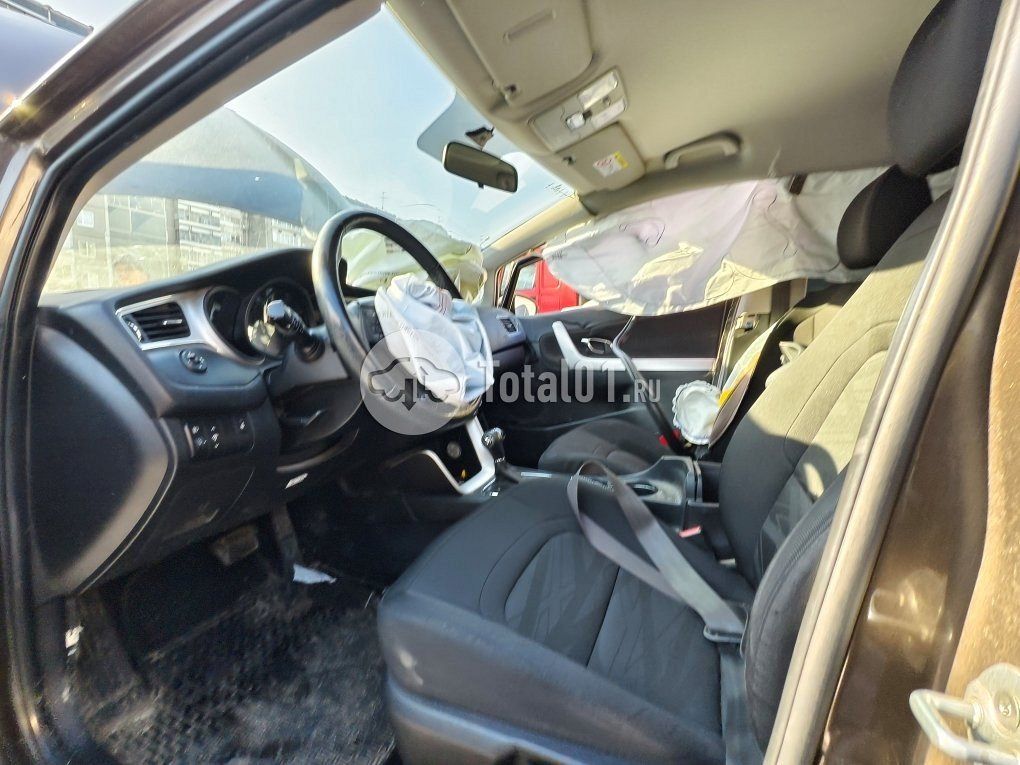 Фото KIA cee\'d 46