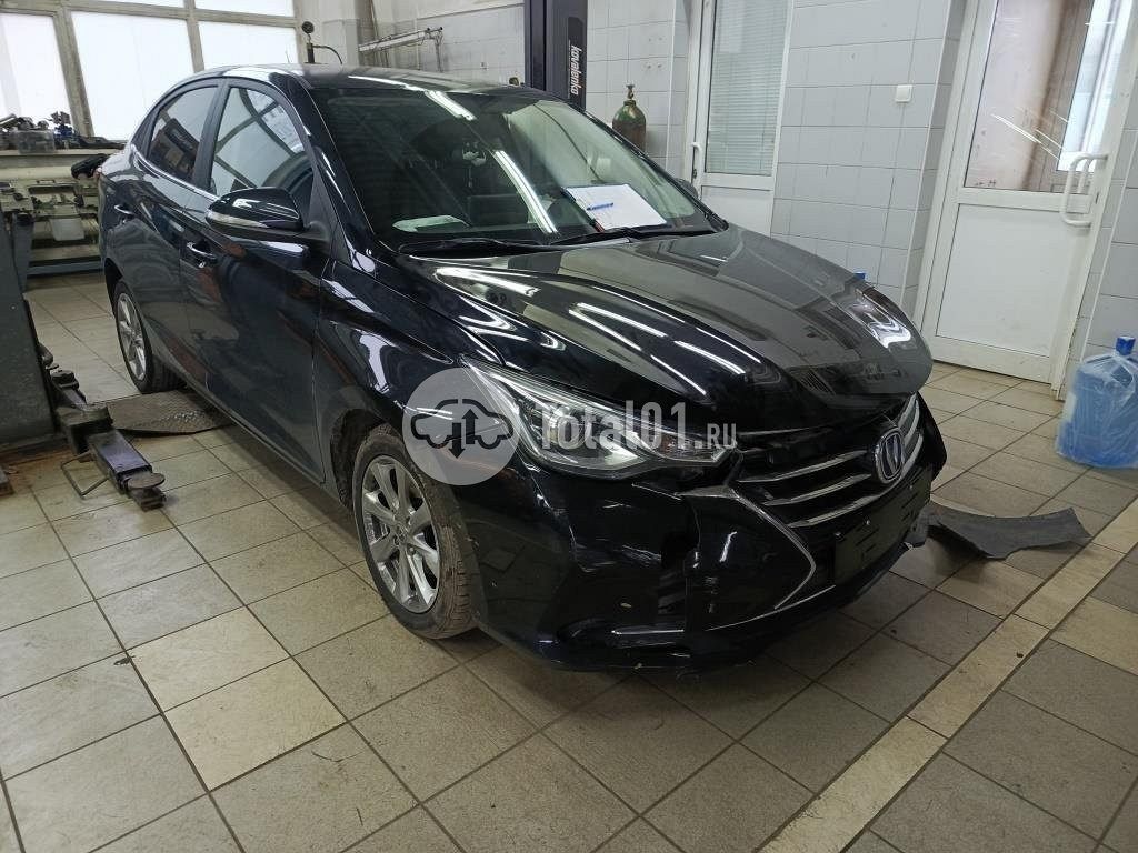 Фото Changan Alsvin 14