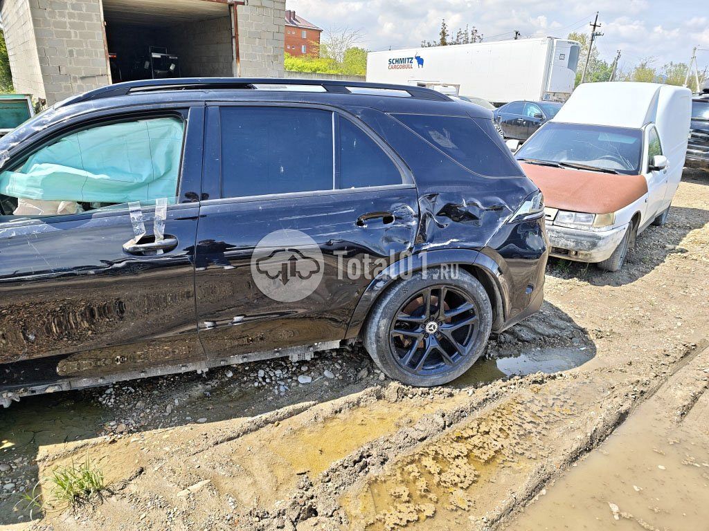 Фото Mercedes-Benz GLE-класс AMG 116