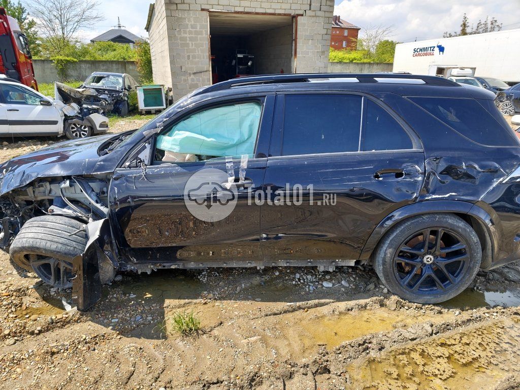 Фото Mercedes-Benz GLE-класс AMG 118