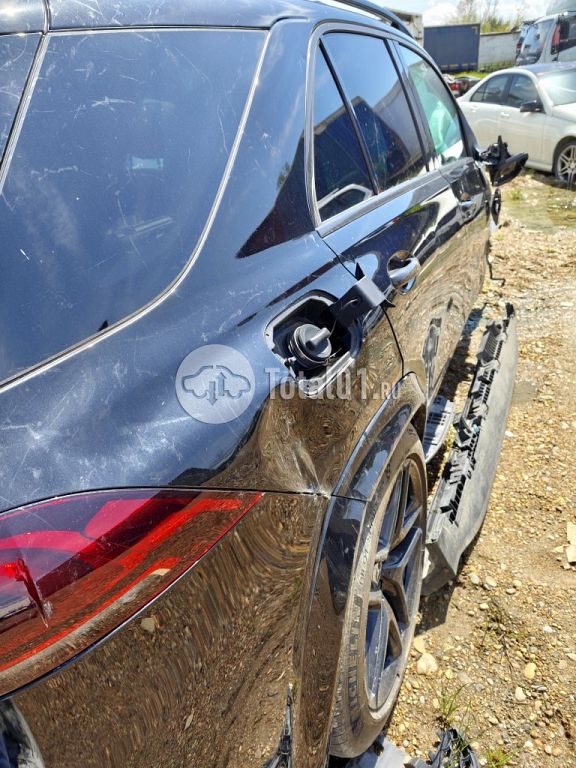 Фото Mercedes-Benz GLE-класс AMG 142