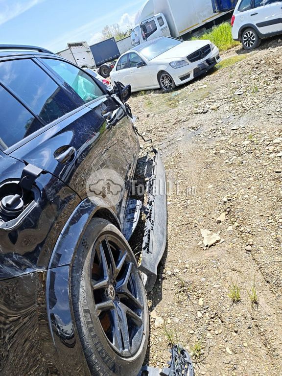 Фото Mercedes-Benz GLE-класс AMG 144