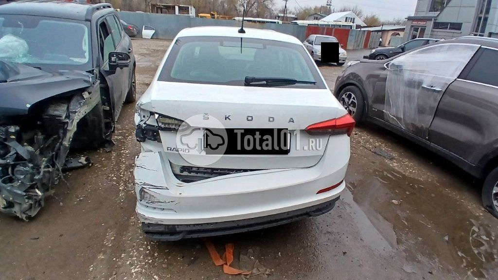 Фото Skoda Rapid 32