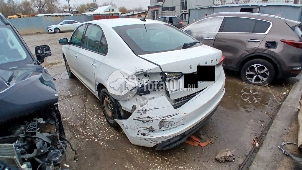 Фото Skoda Rapid 36
