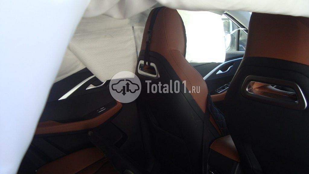 Фото OMODA C5 42