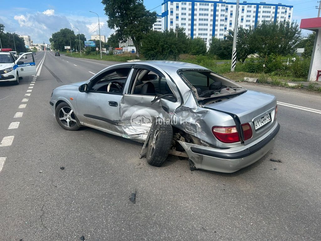 Фото Nissan Almera 10