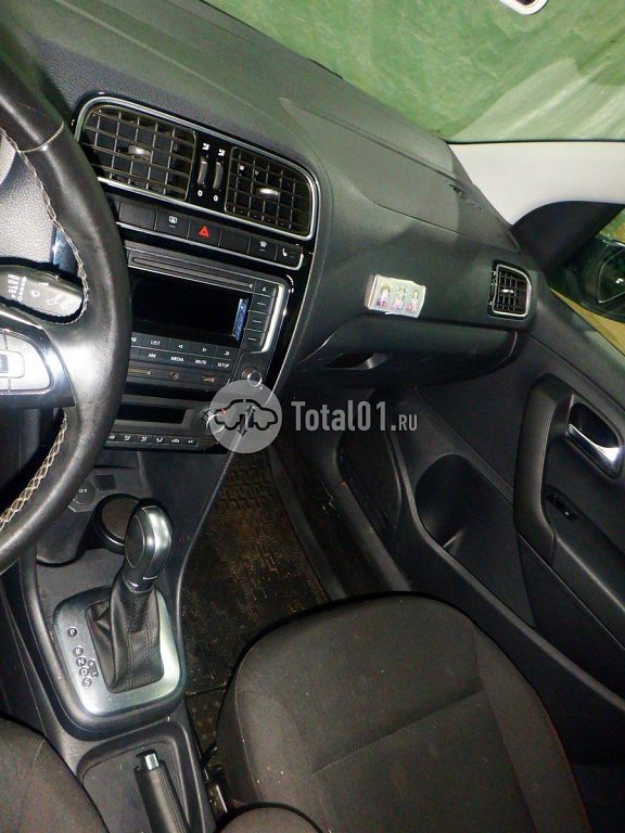 Фото Volkswagen Polo 70