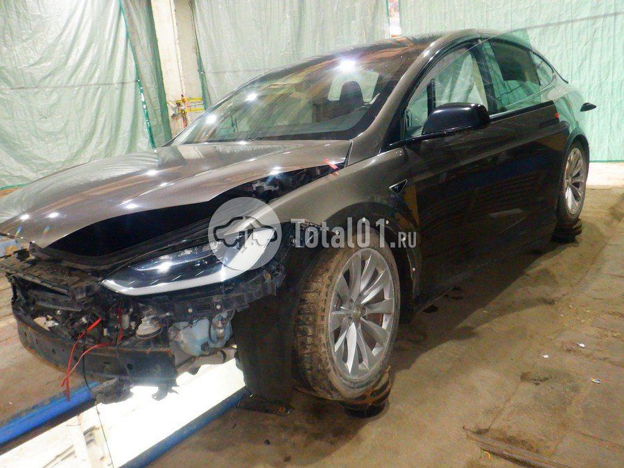 Фото Tesla Model X 2