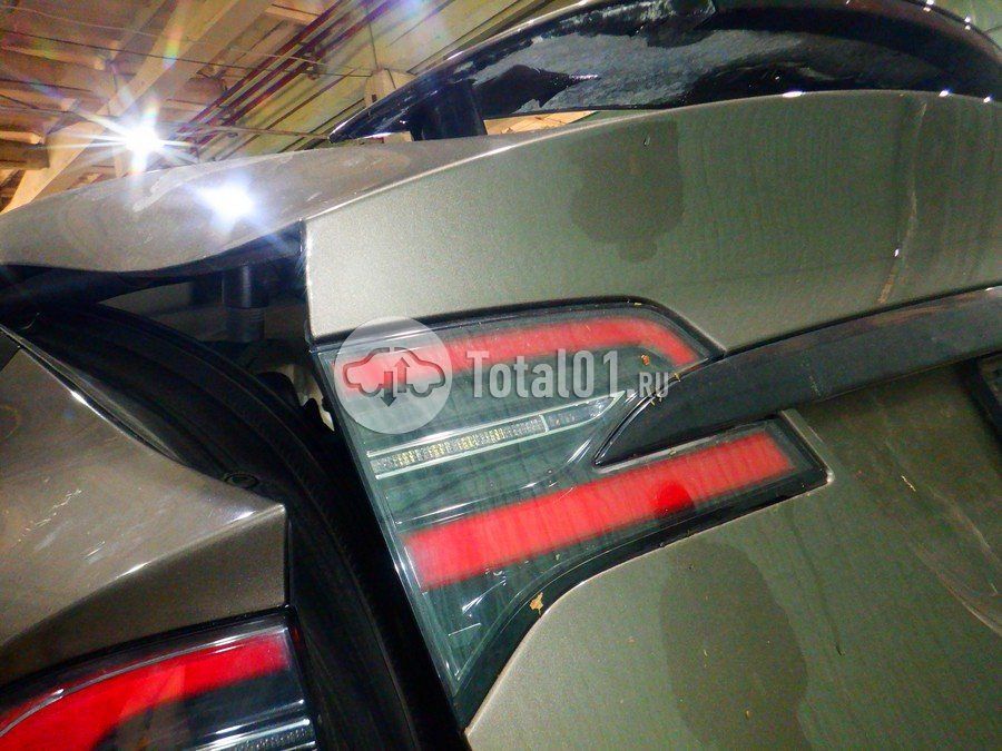 Фото Tesla Model X 180