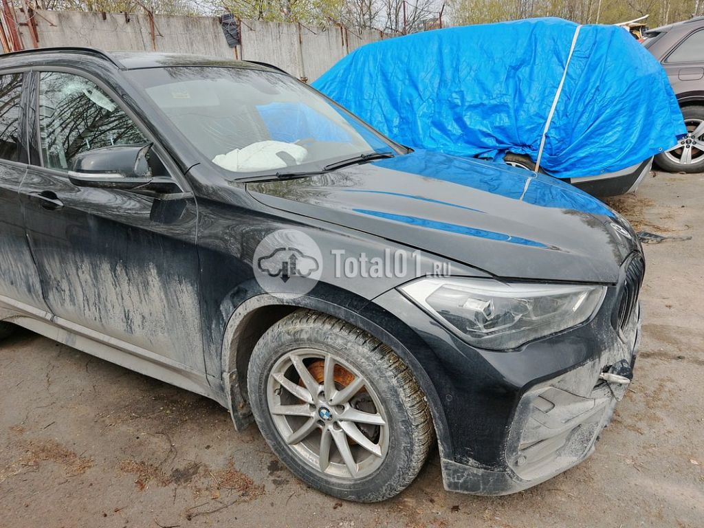 Фото BMW X1 20