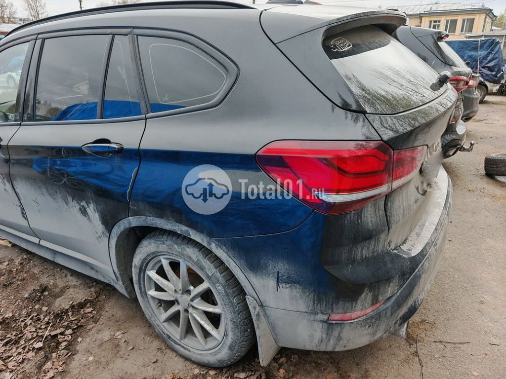Фото BMW X1 40