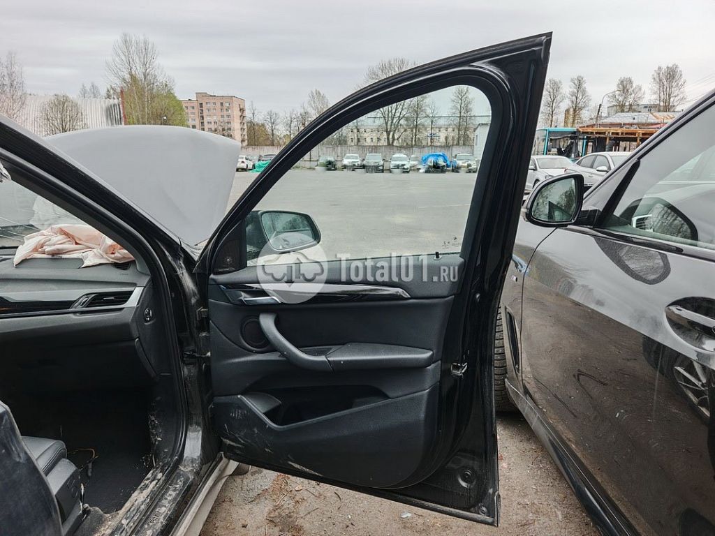 Фото BMW X1 132