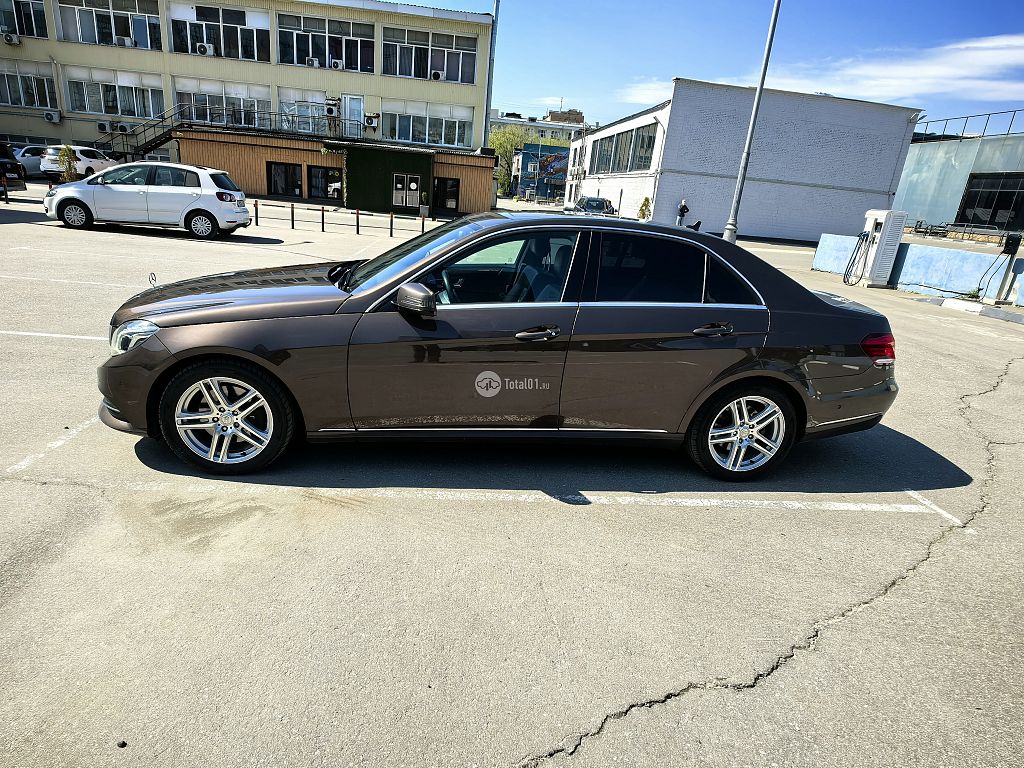 Фото Mercedes-Benz E-класс 16