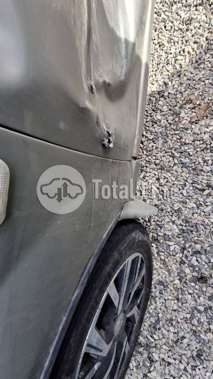 Фото Renault Logan 46