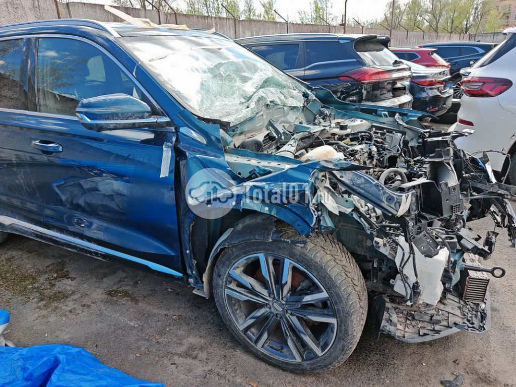 Фото Geely Monjaro 38