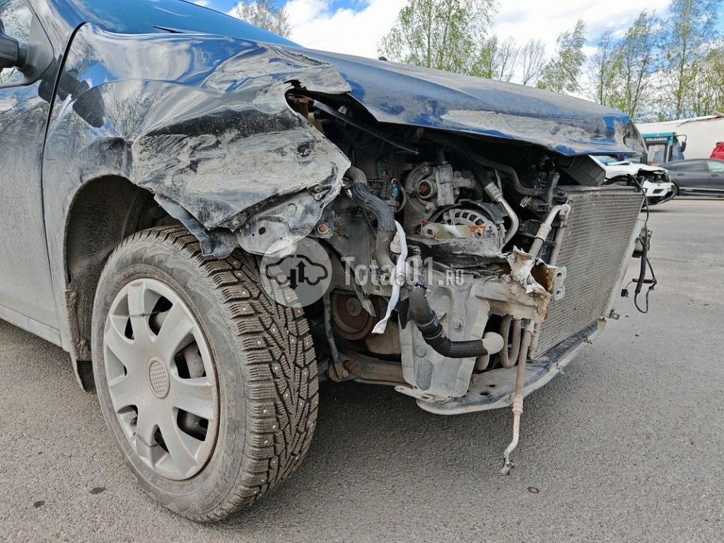 Фото Renault Logan 6