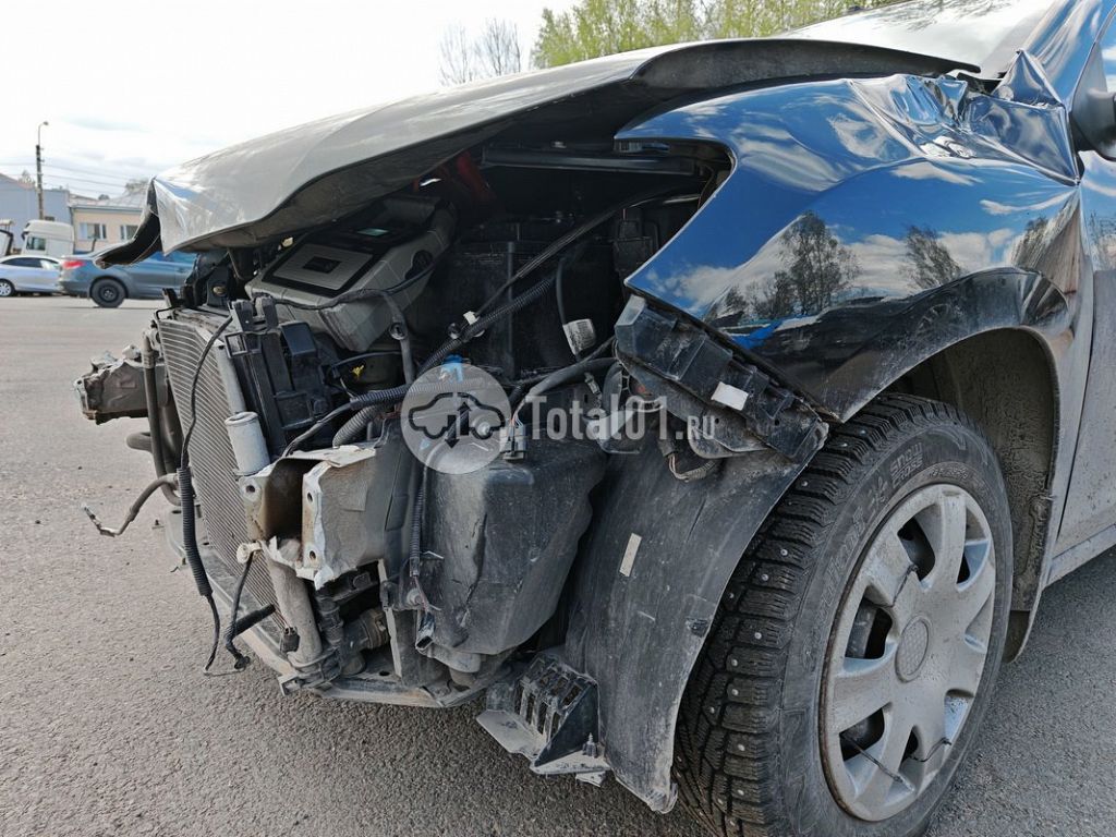 Фото Renault Logan 8