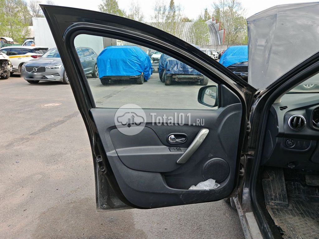 Фото Renault Logan 74