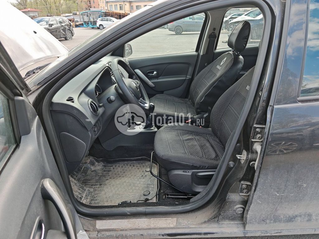Фото Renault Logan 76