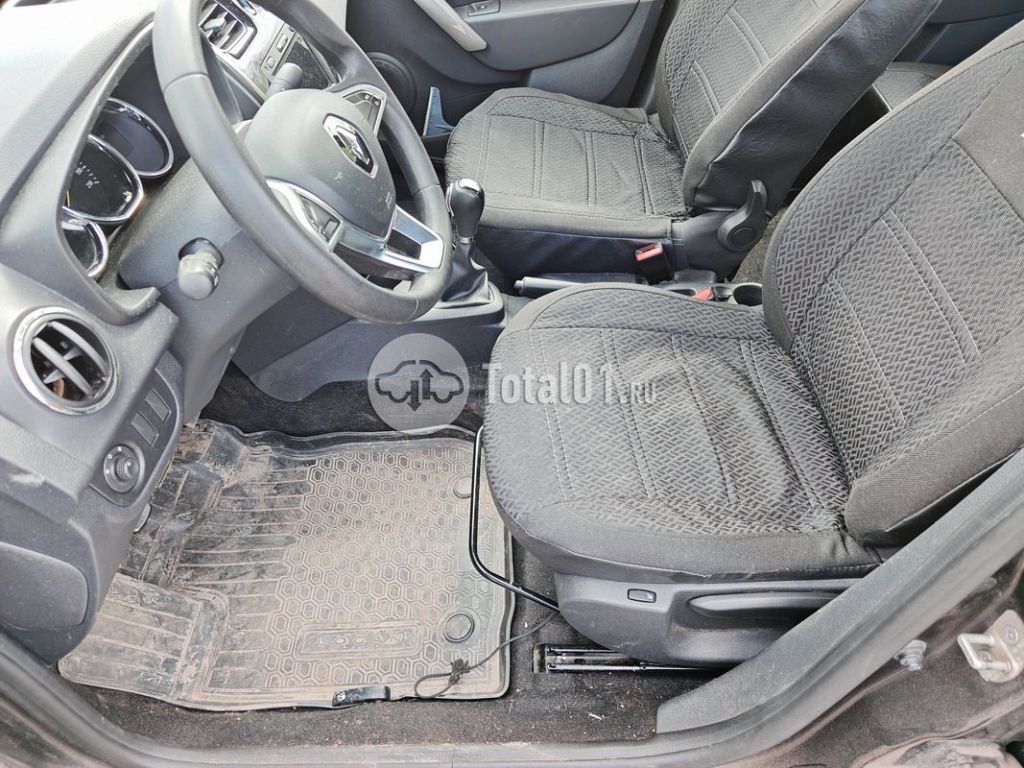 Фото Renault Logan 78
