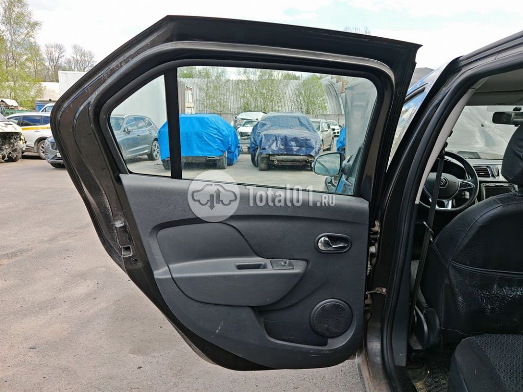 Фото Renault Logan 88