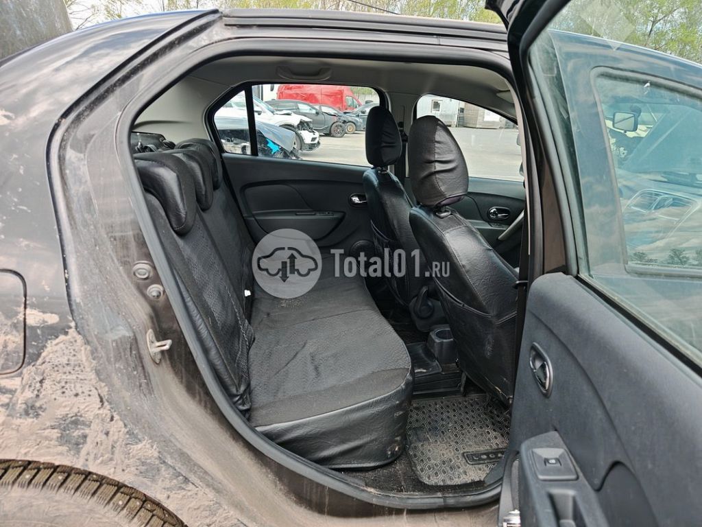 Фото Renault Logan 126