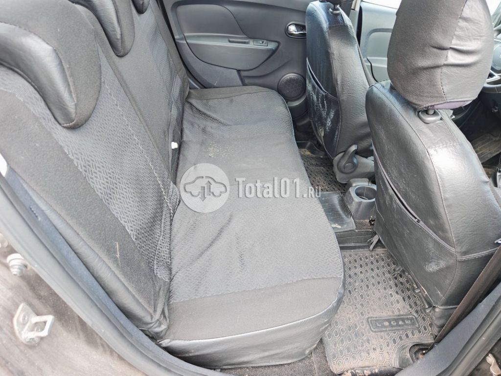 Фото Renault Logan 128