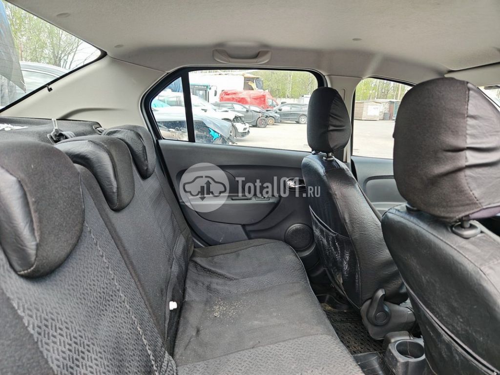 Фото Renault Logan 130