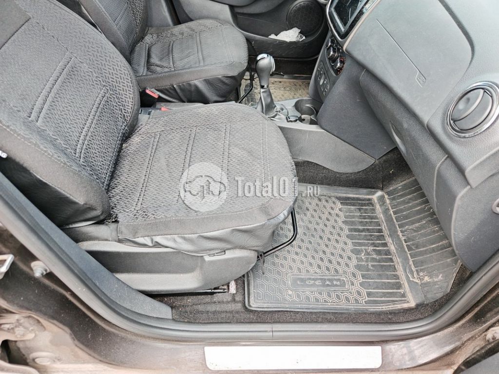 Фото Renault Logan 138