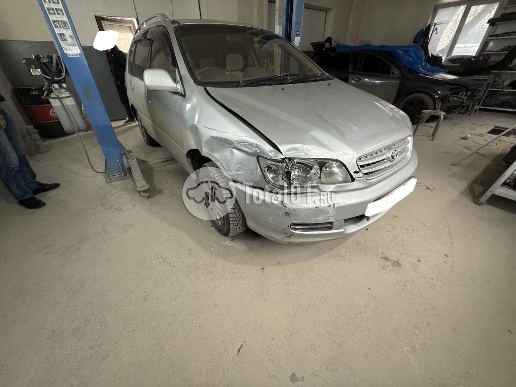 Фото Toyota Ipsum 2