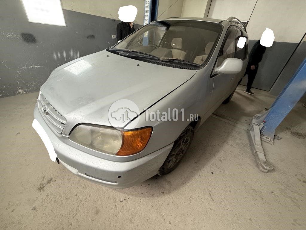 Фото Toyota Ipsum 4