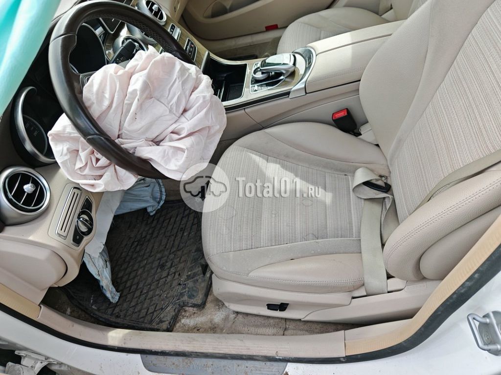 Фото Mercedes-Benz C-класс 70