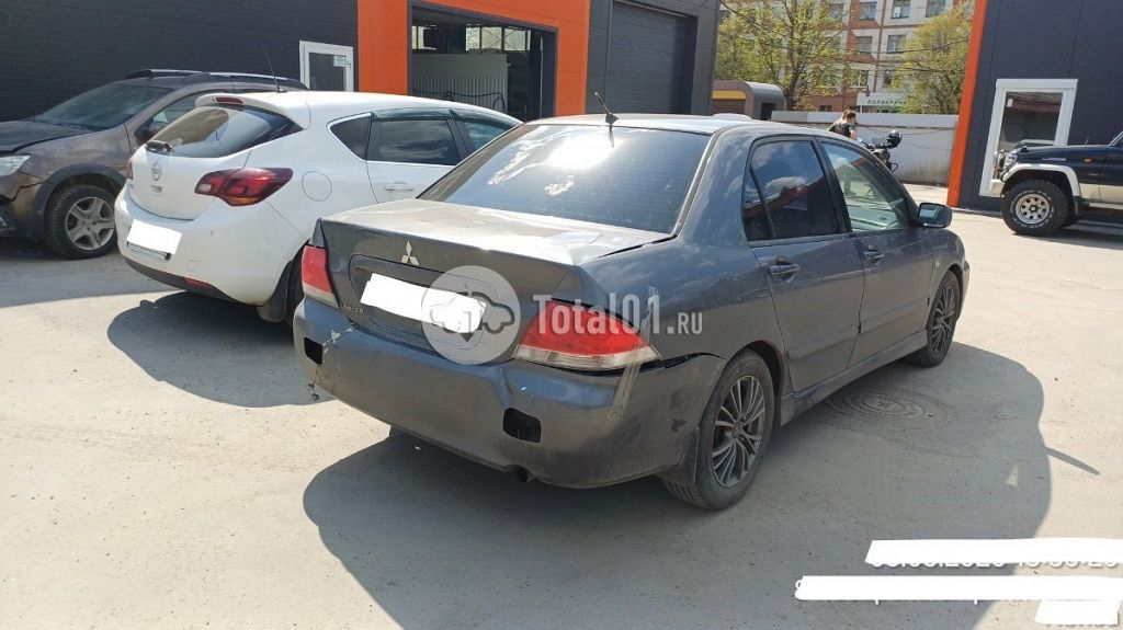 Фото Mitsubishi Lancer 6