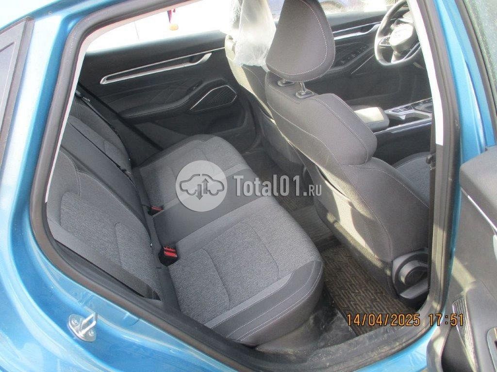 Фото Geely Emgrand 68