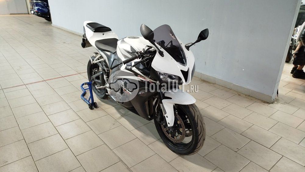 Фото Honda CBR600RR 4
