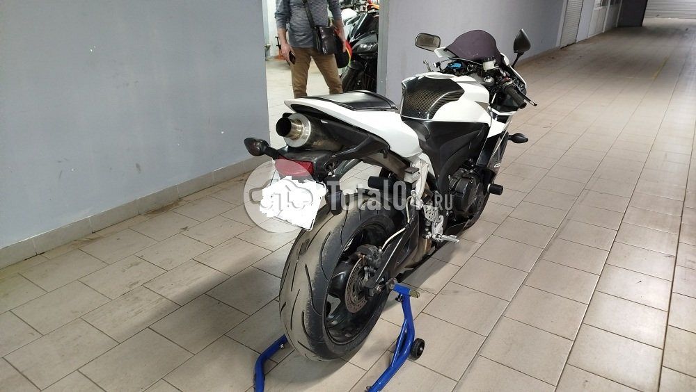 Фото Honda CBR600RR 8